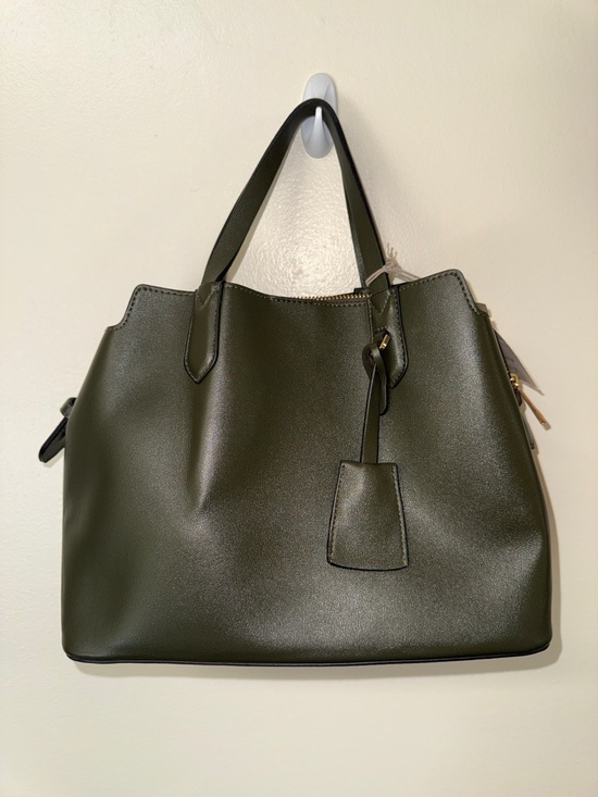 Handbags - Classic Structured Bag in Olive Green
